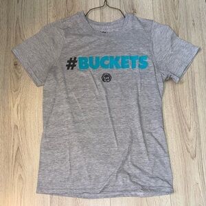 Gildan Gray and Blue Short Sleeve Tee top shirt buckets